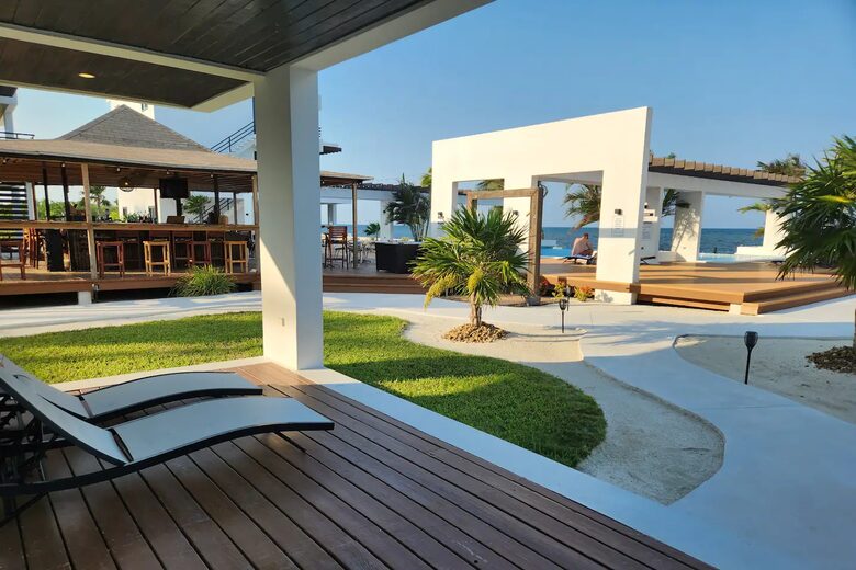 Beach Daze Retreat - Caye Caulker, Belize