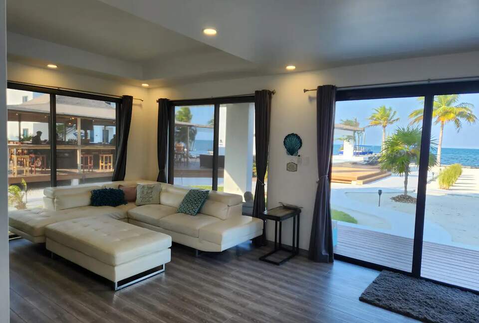 Beach Daze Retreat - Caye Caulker, Belize
