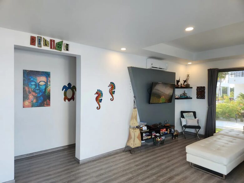 Beach Daze Retreat - Caye Caulker, Belize