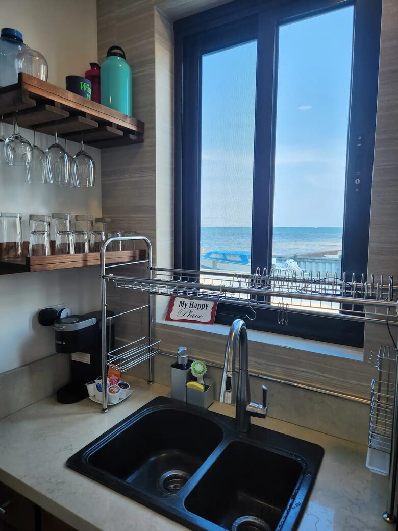 Beach Daze Retreat - Caye Caulker, Belize