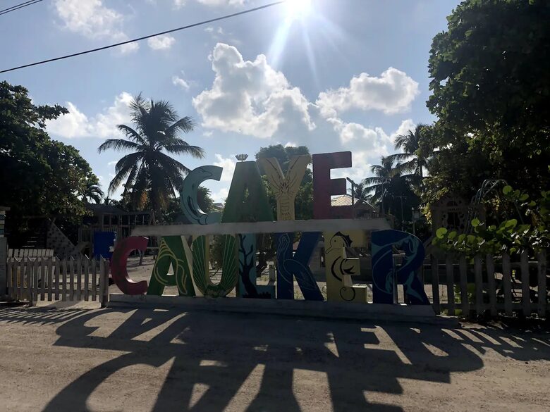 Beach Daze Retreat - Caye Caulker, Belize
