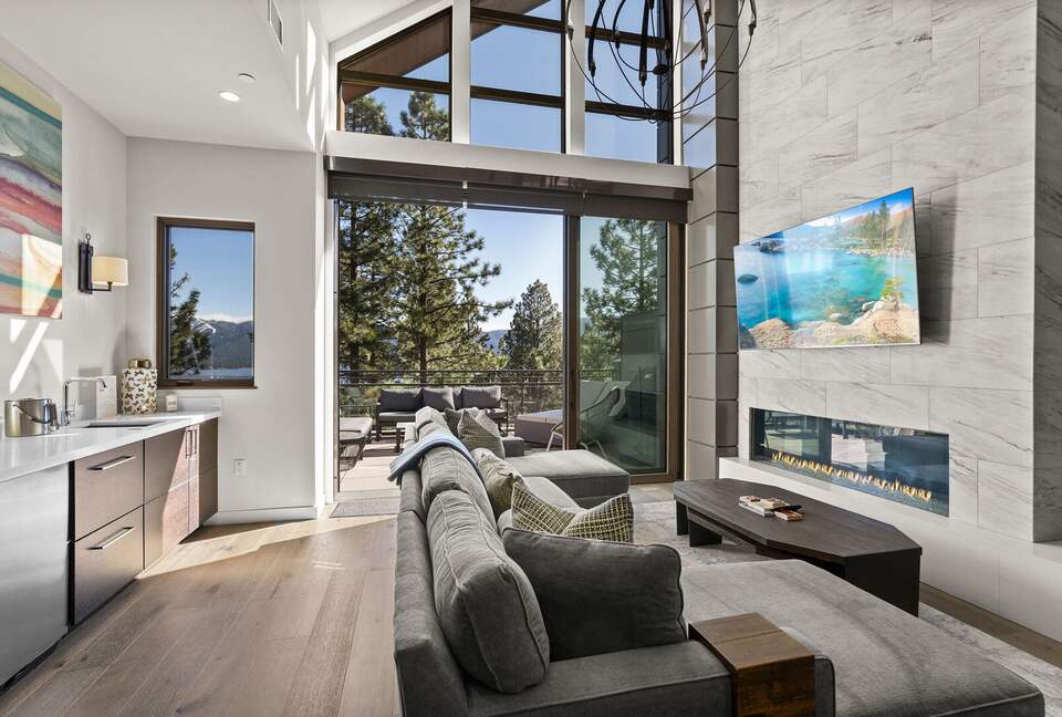 Modern Lakeview Getaway - Crystal Bay, Nevada