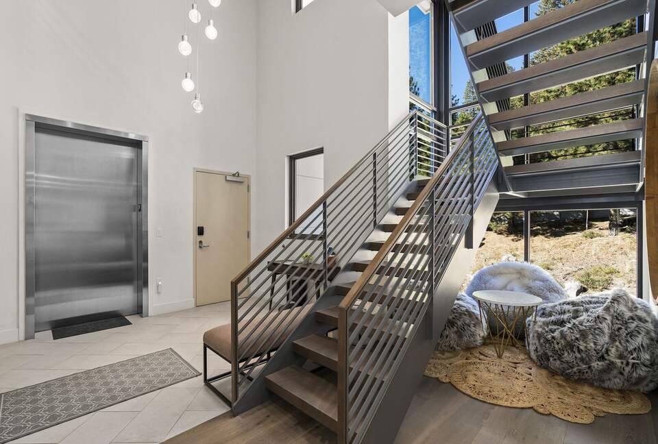 Modern Lakeview Getaway - Crystal Bay, Nevada