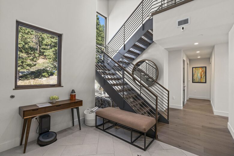 Modern Lakeview Getaway - Crystal Bay, Nevada