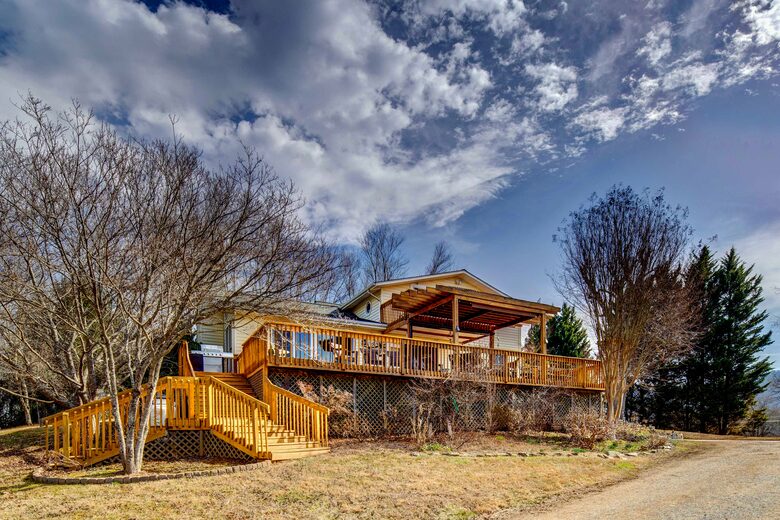 1906 Private Farmhouse near Asheville - Leicester, North Carolina