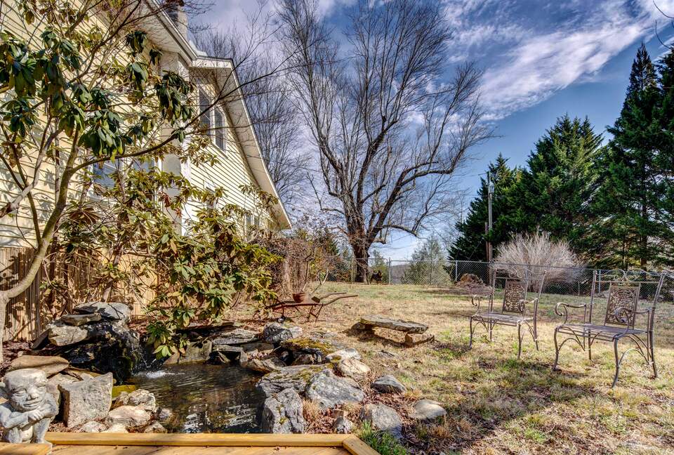 1906 Private Farmhouse near Asheville - Leicester, North Carolina