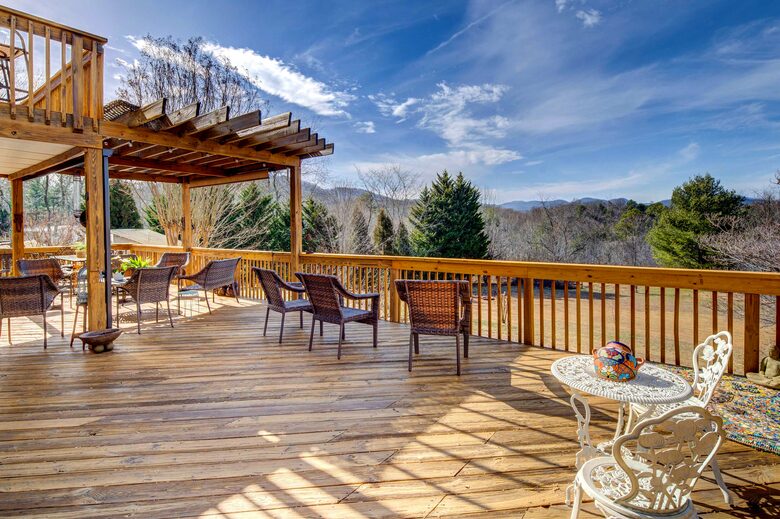 1906 Private Farmhouse near Asheville - Leicester, North Carolina