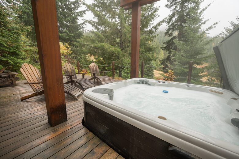 Hot Tub with Ski run/mountain views