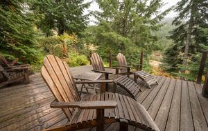 Lower deck space