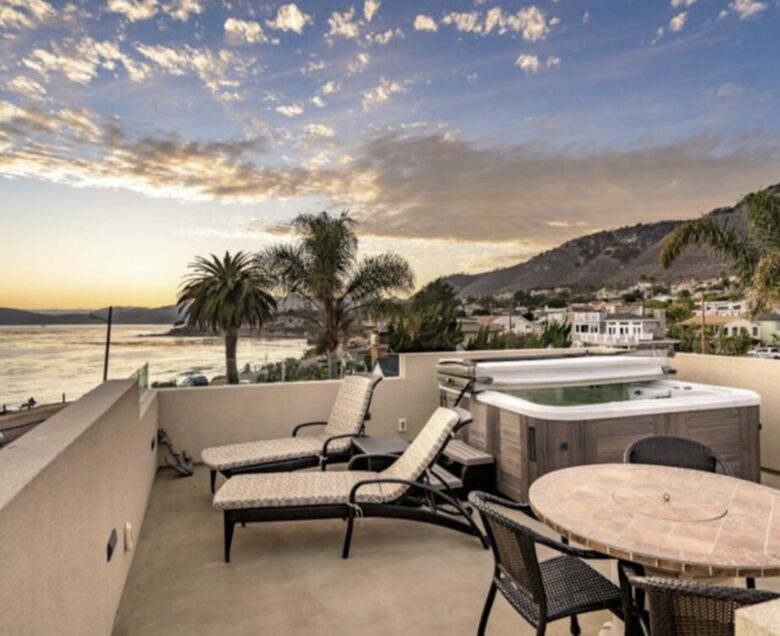Modern Pacific Oceanfront - Pismo Beach, California