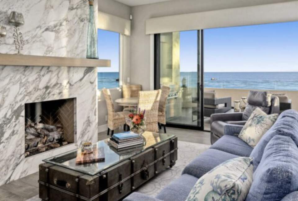 Modern Pacific Oceanfront - Pismo Beach, California