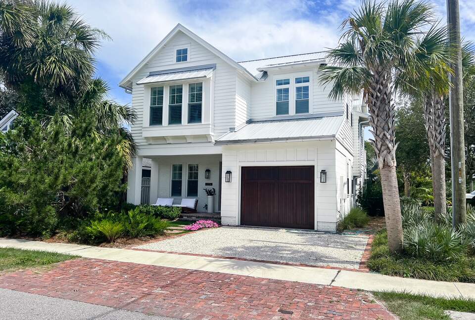 Newly Built Home, Just Steps from the Beach - Atlantic Beach, Florida