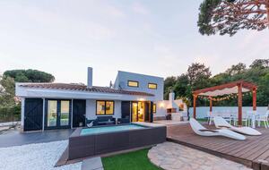 La Villa De Los Mares | Costa Brava - Santa Cristina D’Aro, Spain