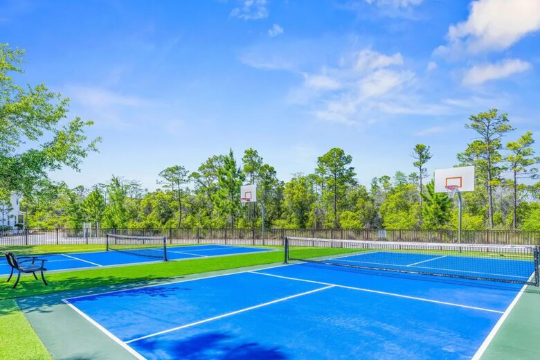 Community Amenity - free pickleball courts