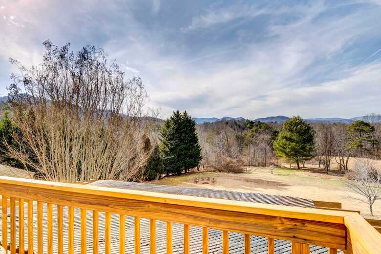 1906 Private Farmhouse near Asheville - Leicester, North Carolina