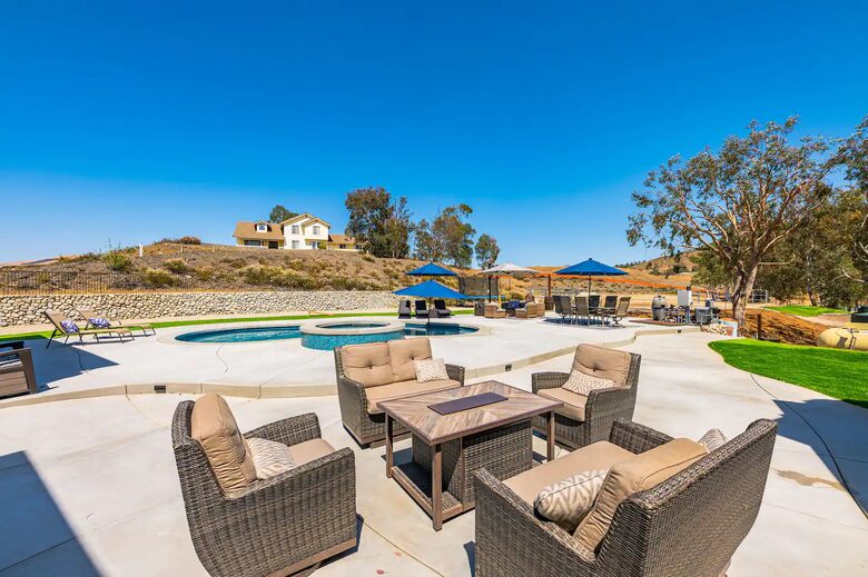Temecula Ranch Vibes- Villa and Cottage - Winchester, California