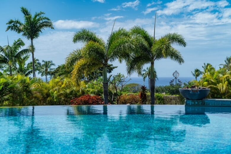 Infinity pool