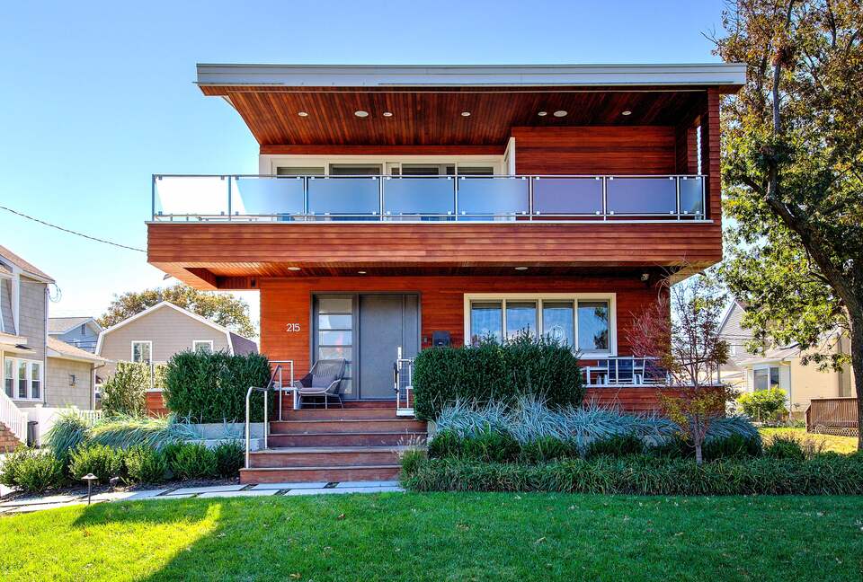 California Beach Modern on the Jersey Shore - Bradley Beach, New Jersey