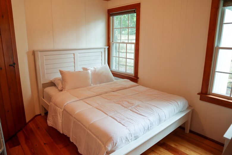 Charming Cape Cod Cottage by the Sea - Brewster, Massachusetts