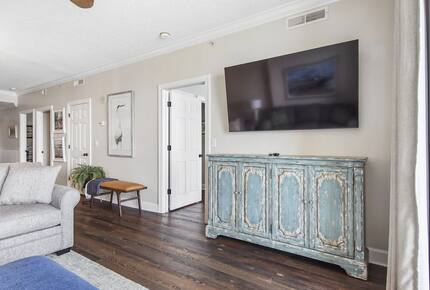 Panama City Beach Oceanfront Upper Floor Condo - Panama City Beach, Florida