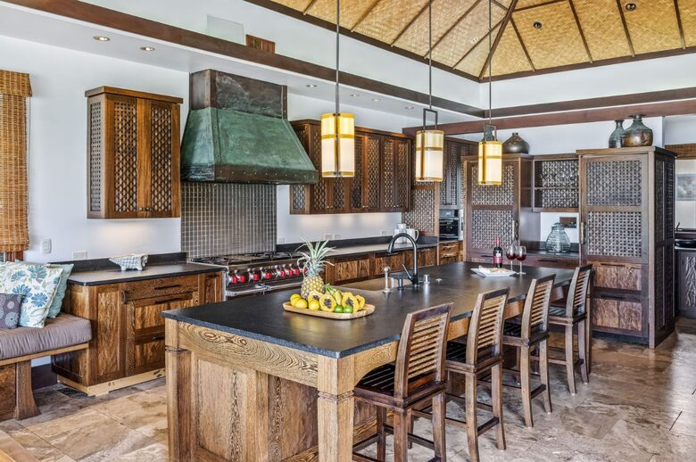 North Shore Oahu Bali Villa on the Beach - Kahuku, Hawaii