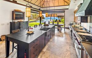 North Shore Oahu Bali Villa on the Beach