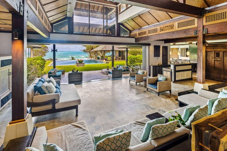 North Shore Oahu Bali Villa on the Beach - Kahuku, Hawaii
