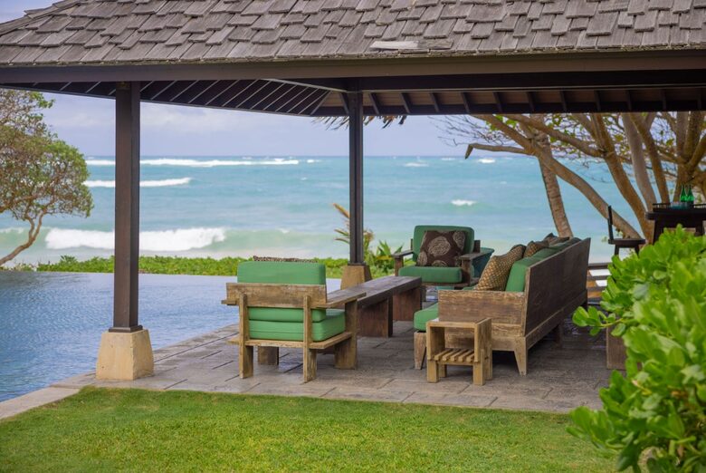 North Shore Oahu Bali Villa on the Beach - Kahuku, Hawaii