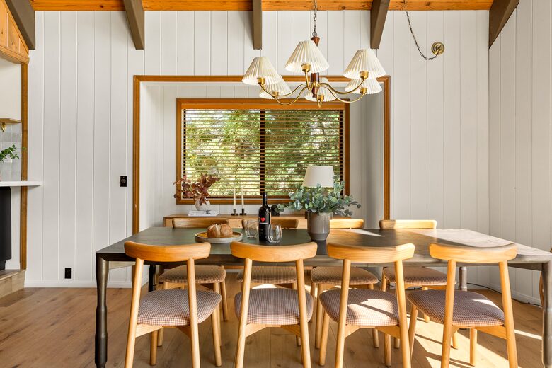 Enjoy a delicious meal on the 8 person dining table