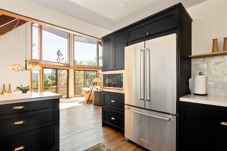 Fully equipped kitchen with all the cooking essentials