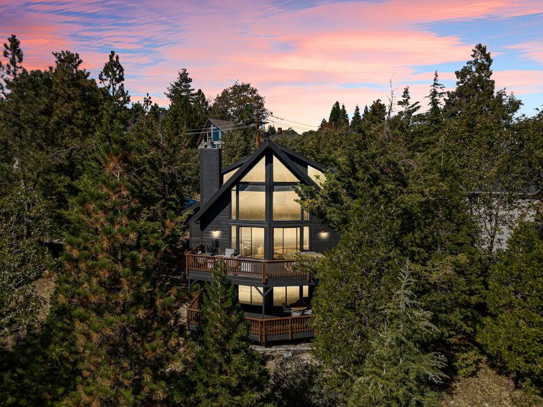 Timeless prow style A-frame cabin with views for miles.