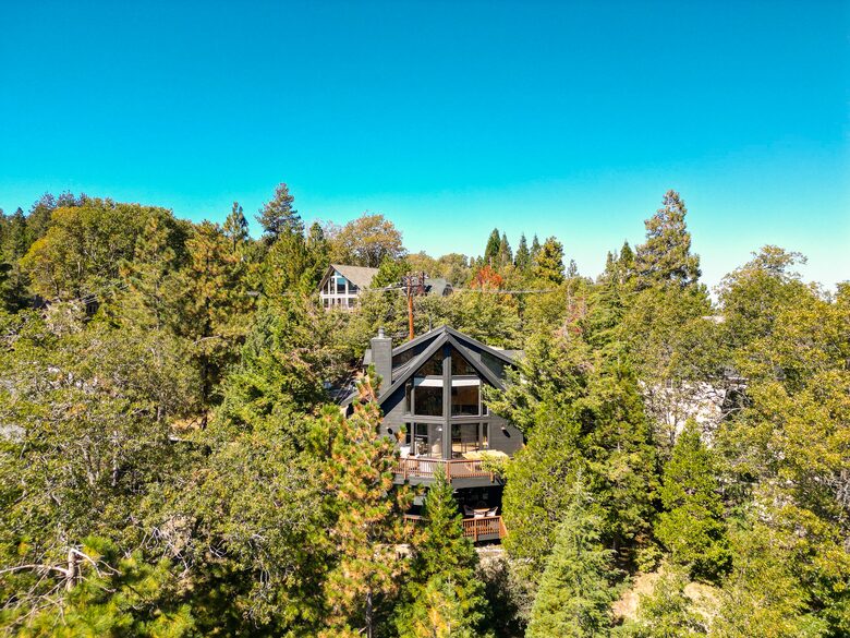 The Sunrise Lakehouse - Lake Arrowhead, California