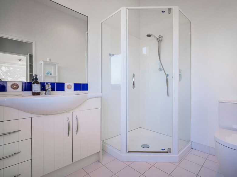 Beachfront Paradise | Whiritoa Beach Home - Whangamatā, New Zealand