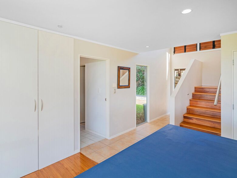 Beachfront Paradise | Whiritoa Beach Home - Whangamatā, New Zealand