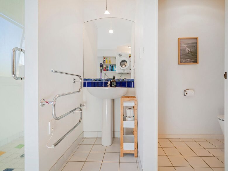 Beachfront Paradise | Whiritoa Beach Home - Whangamatā, New Zealand