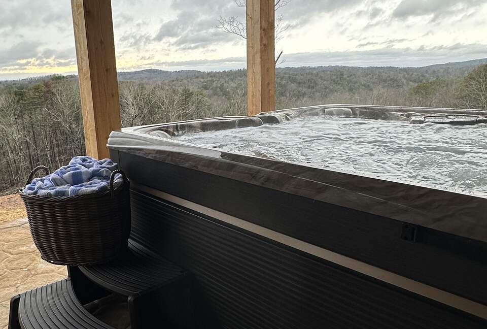 Whispering Winds Mountain Retreat - Ellijay, Georgia