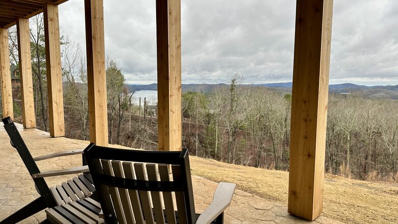 Whispering Winds Mountain Retreat - Ellijay, Georgia