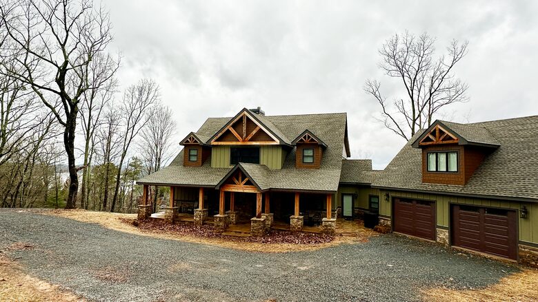 Whispering Winds Mountain Retreat - Ellijay, Georgia