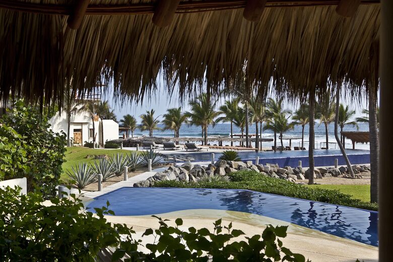 Casa de Olas at Las Palmas Luxury Villas - Zihuatanejo de Azueta, Mexico