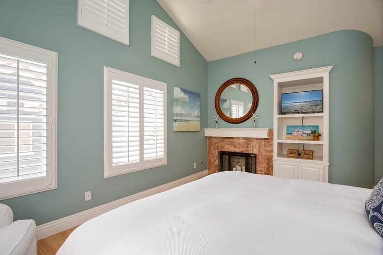 Lucy's Beach House - Oceanside, California
