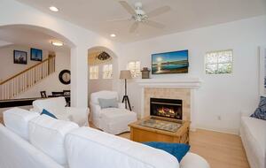 Lucy's Beach House - Oceanside, California