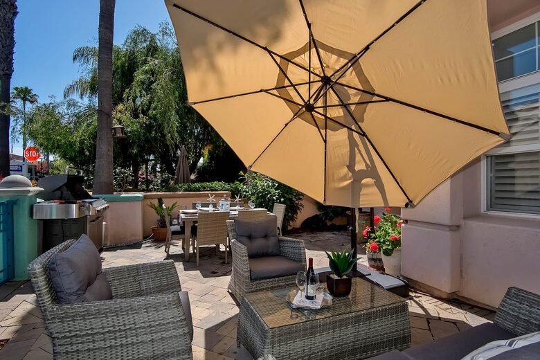 Lucy's Beach House - Oceanside, California