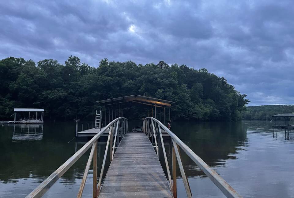 Lake House Retreat on the shores of Lake Hartwell in Seneca - Seneca, South Carolina