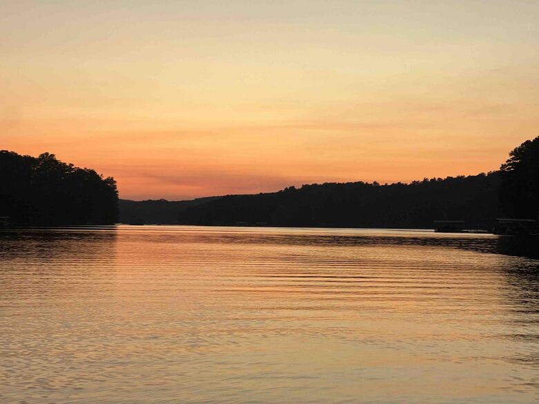 Lake House Retreat on the shores of Lake Hartwell in Seneca - Seneca, South Carolina