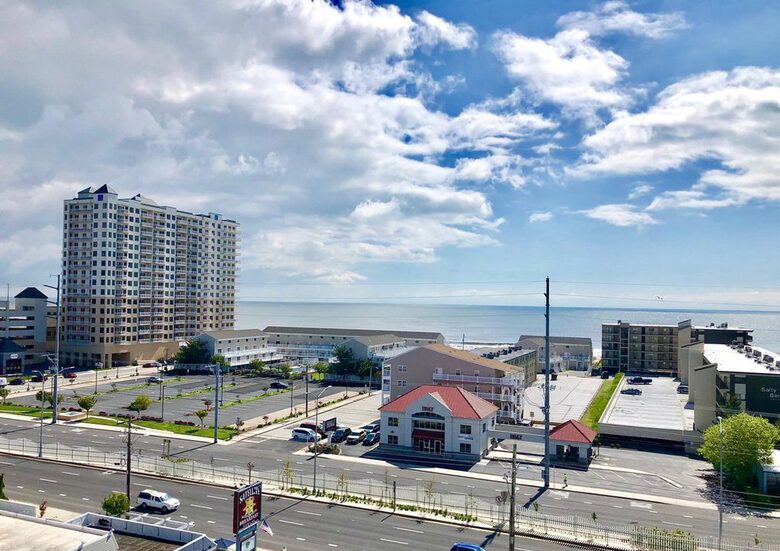 Luxury Penthouse in Ocean City - Ocean City, Maryland
