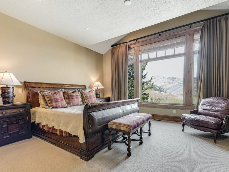 Quintess Collection - Whitetail Lodge - Park City, Utah