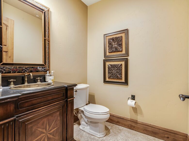 Quintess Collection - Whitetail Lodge - Park City, Utah