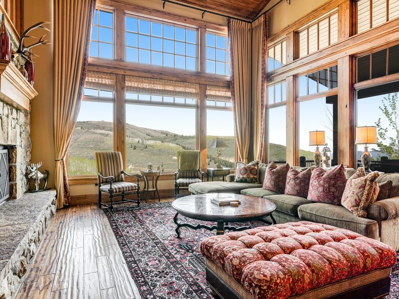 Quintess Collection - Whitetail Lodge - Park City, Utah