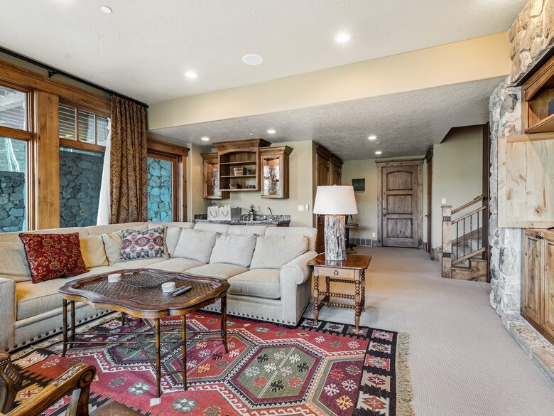 Quintess Collection - Whitetail Lodge - Park City, Utah