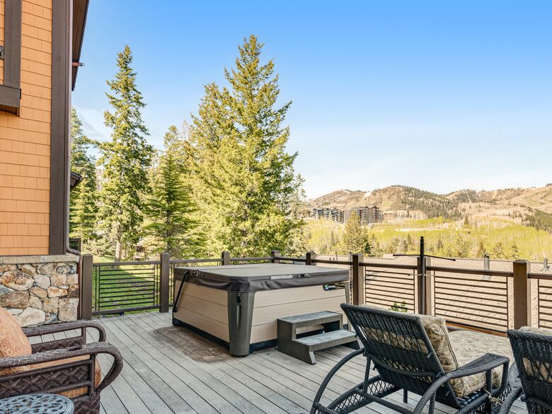 Quintess Collection - Whitetail Lodge - Park City, Utah
